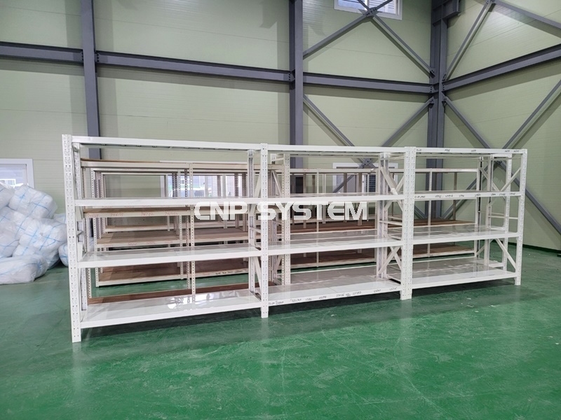 중량랙은 4S 3단으로 단당 300kg 

기본 색상인 아이보리입니다.

파렛트랙과 중량랙 

이전 설치 시 단 높이 변경과 

단 추가 가능합니다.