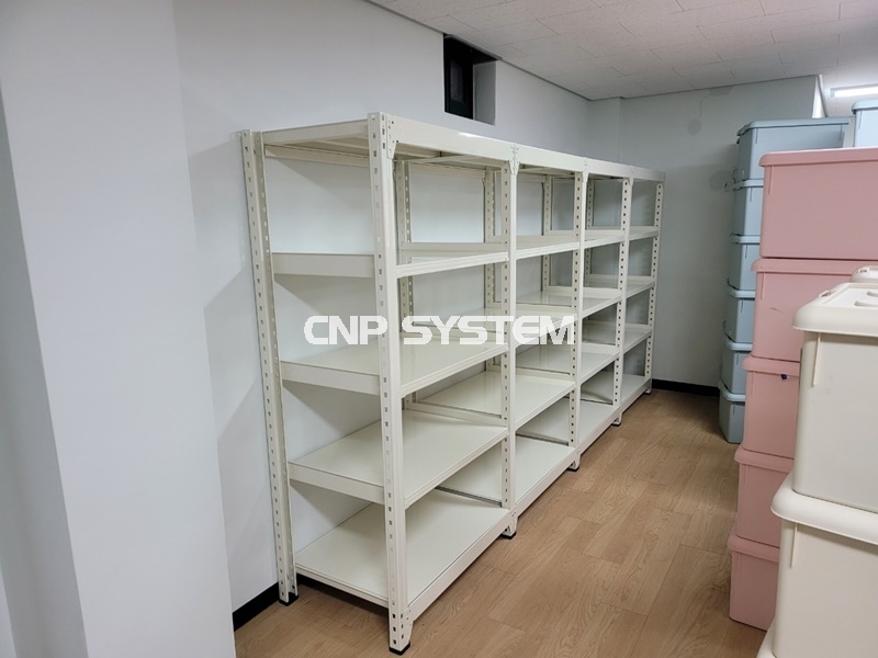 중량랙의 경우 사이즈, 색상 맞춤제작이 가능하며,

다양한 화물의 적재가 가능합니다.